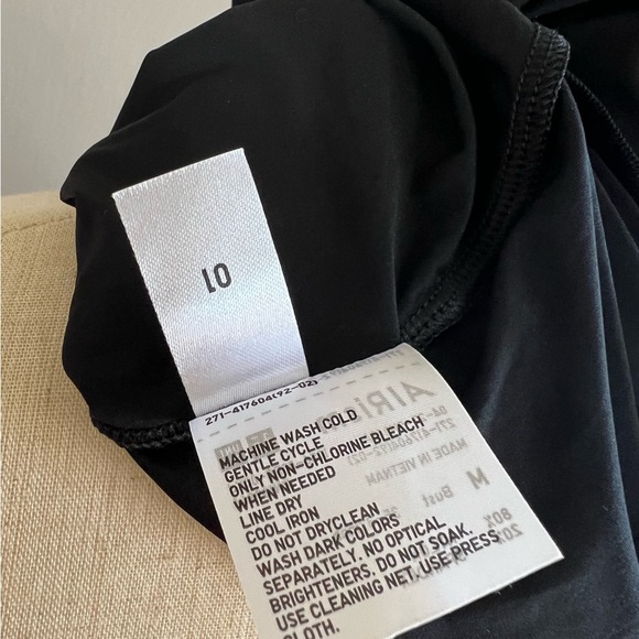 Uniqlo x Alexander Wang AIRism Tank - Picture 8 of 8